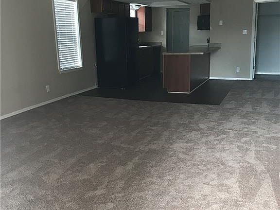 3rd image of 700 Meadowdale Dr