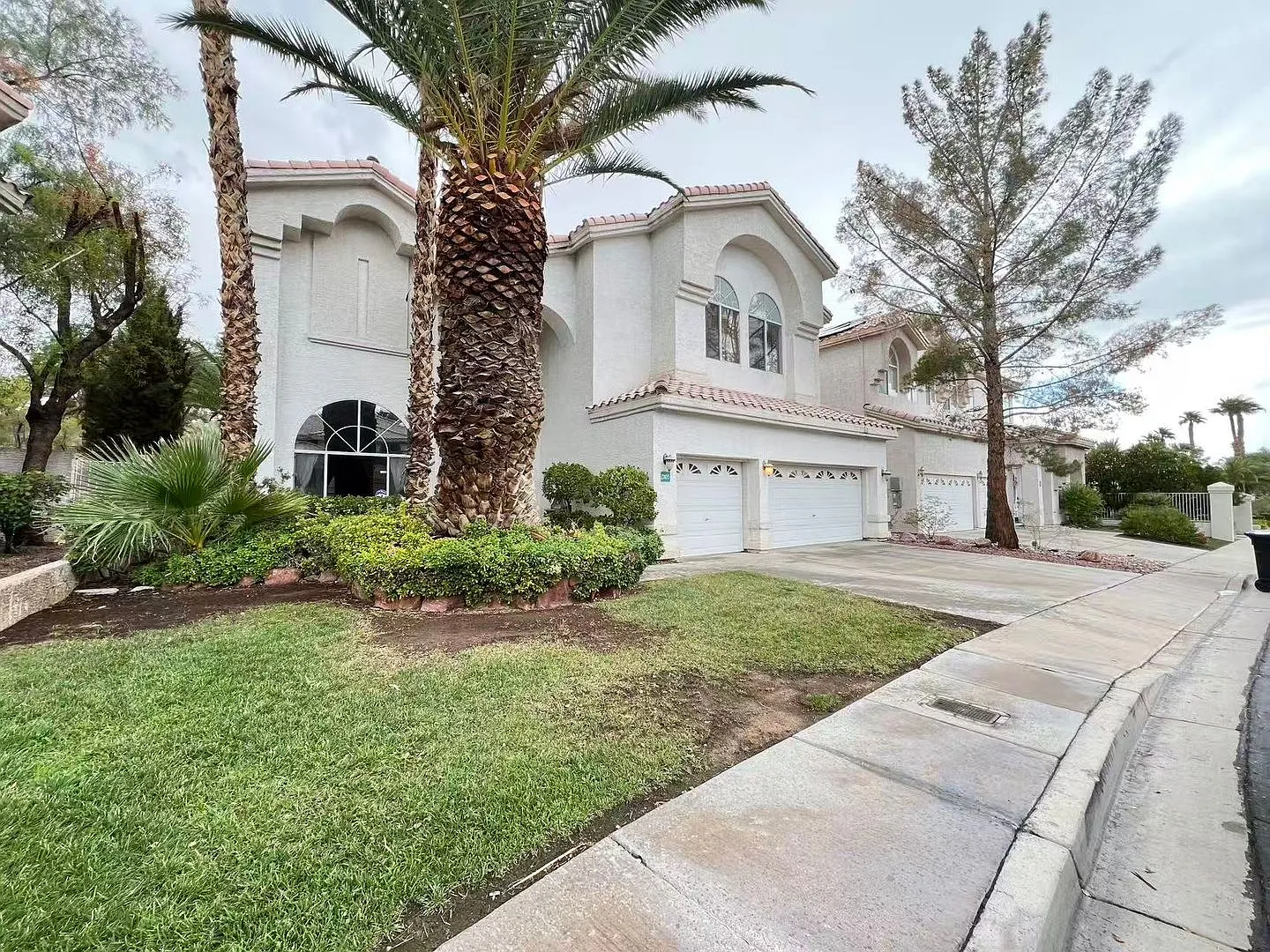 2105 Eaglepath Cir — Photo 2