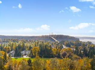 2024 Fullerton Ave #1609, North Vancouver, BC V7P 3G4