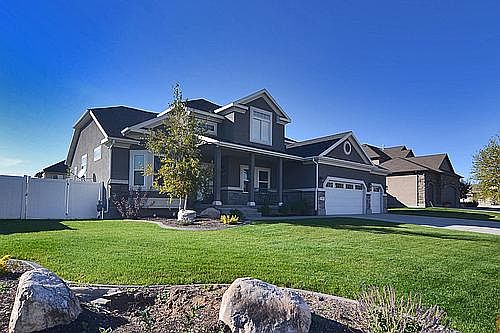 2nd image of 219 N Cold Creek Way