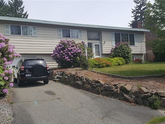 2nd image of 7229 194th Pl SW