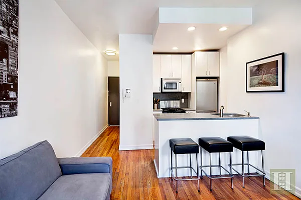 Rented by Halstead Real Estate | media 26