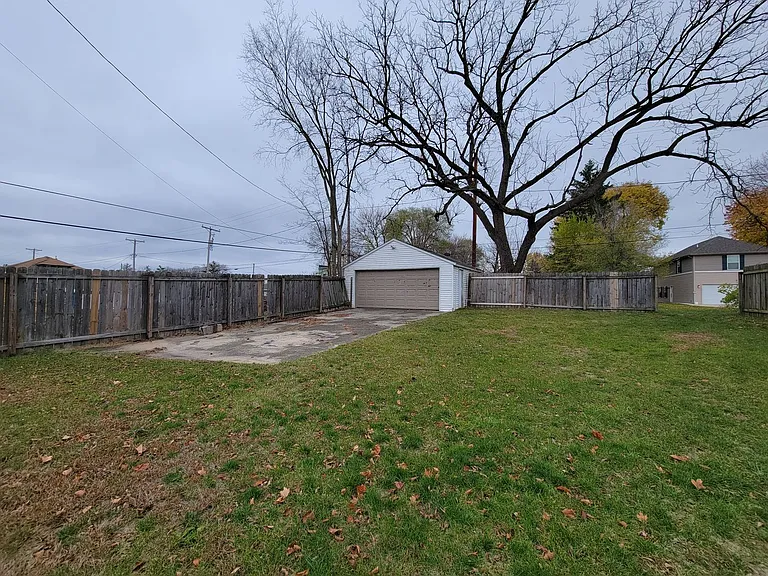 916 N Hill St — Photo 25