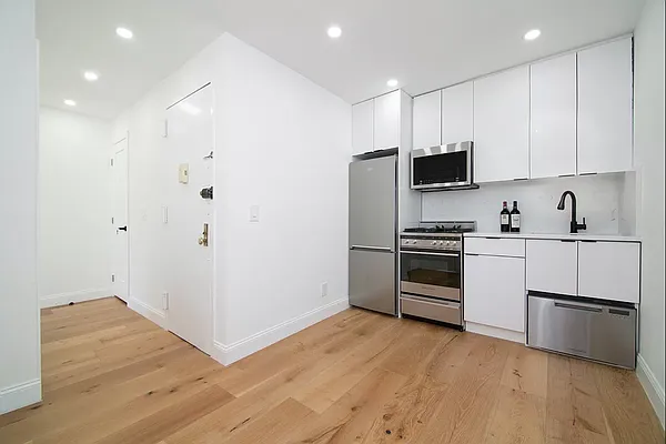 Rented by REAL New York | media 7