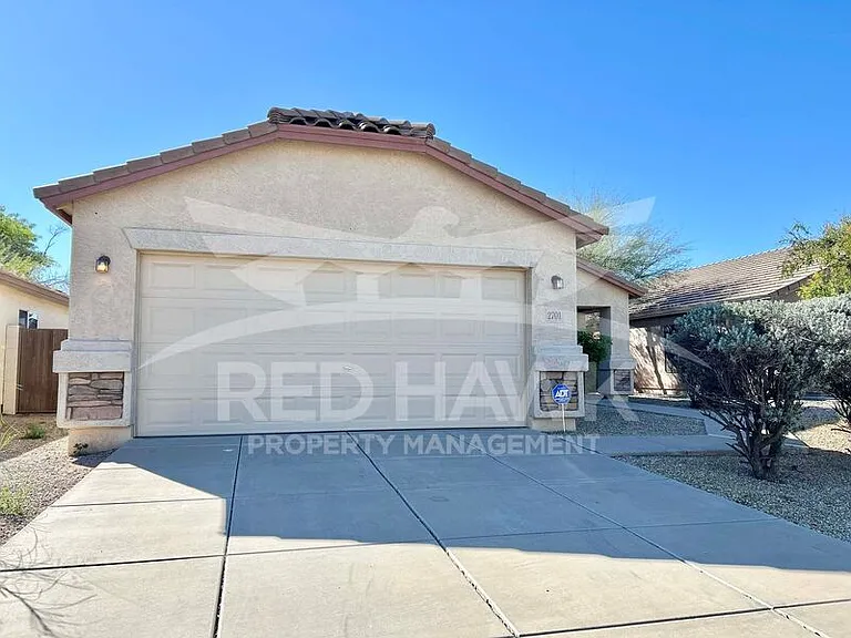 2701 E Bagdad Rd — Photo 2