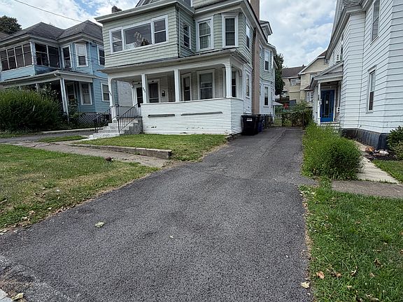 2nd image of 204 Wilson St #204