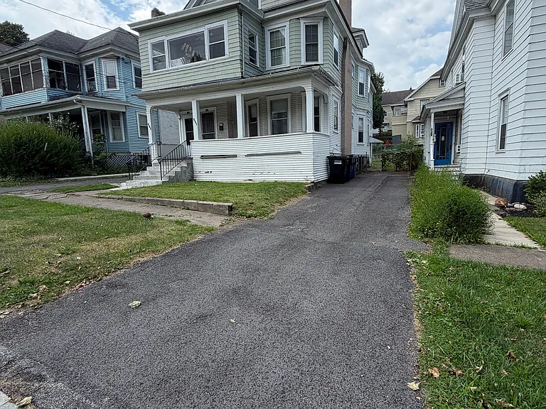 204 Wilson St #204 — Photo 2