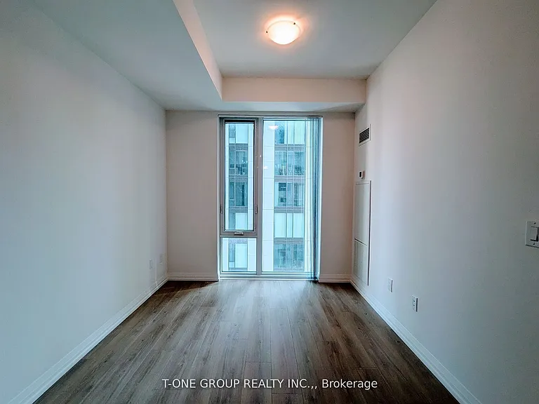 28 Widmer St #3722 — Photo 8