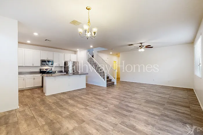 16604 W Sierra St — Photo 8
