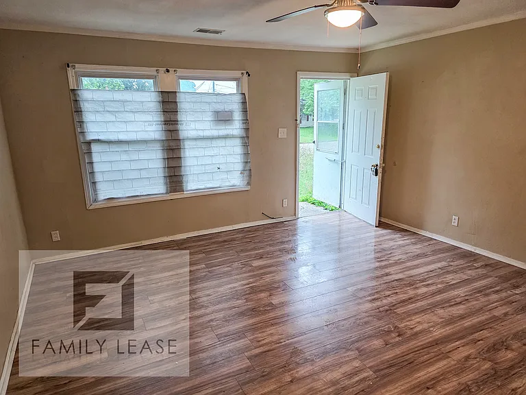 903 Saint Matthew Dr — Photo 4
