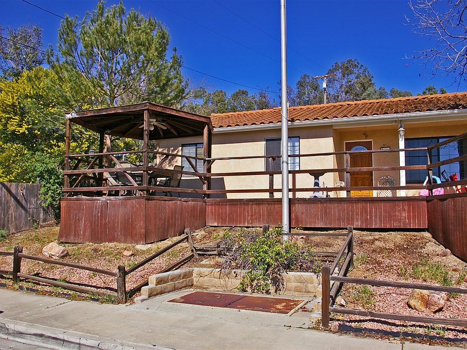 1st image of 658 Imperial Dr