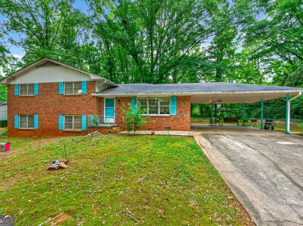 4894 Candlewood Ln, Stone Mountain, GA 30088