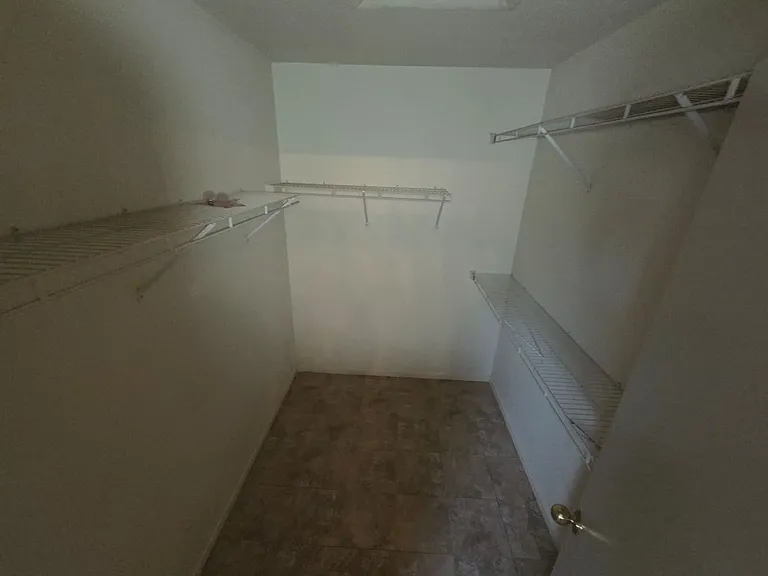 2424 Chatfield Dr — Photo 11