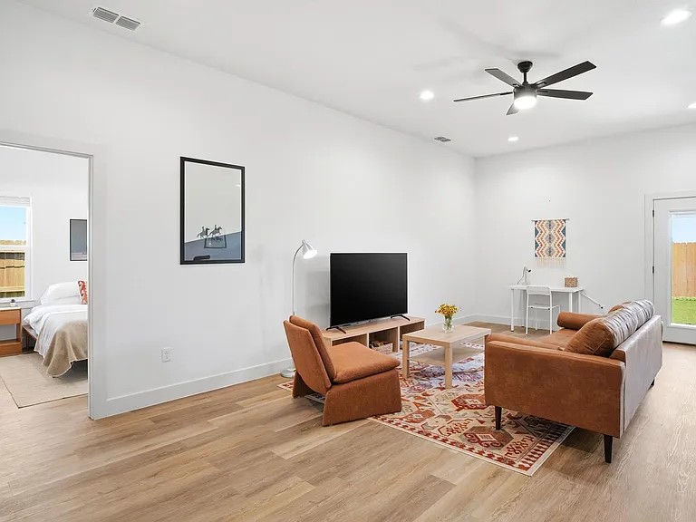 7933 Sawdust Trl — Photo 5