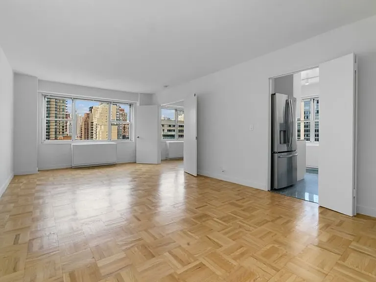 1520 York Ave #6H — Photo 2