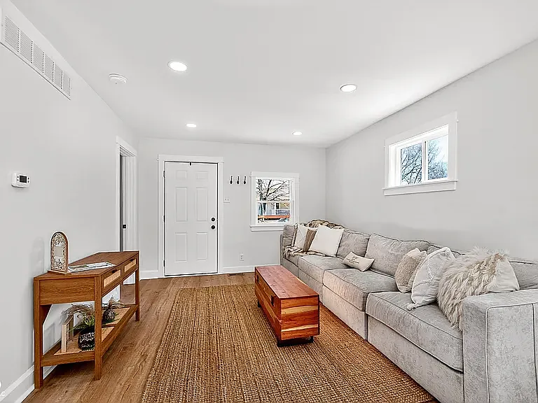 4840 Hillside Ave — Photo 3