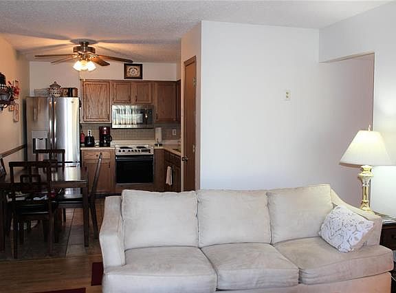 5th image of 5265 Cricket Glen Ct