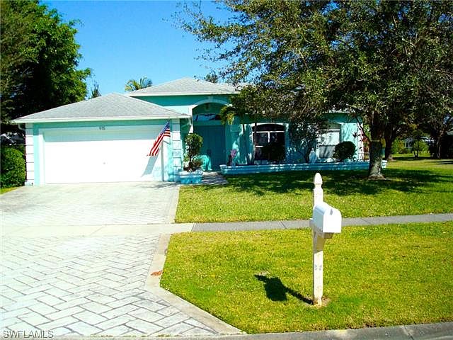 1st image of 915 Summerfield Dr