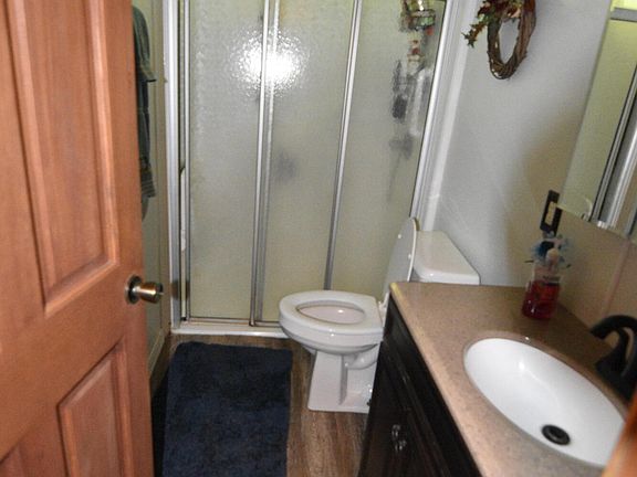 3rd image of 332 Rogers Rd