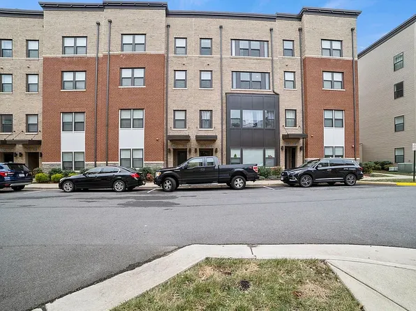 20555 Milbridge Ter, Ashburn, VA 20147