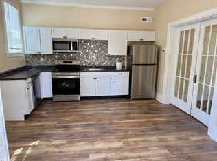 1213 8th Street, Huntington, WV, 25701 - 1-Front apt, Huntington, WV 25701