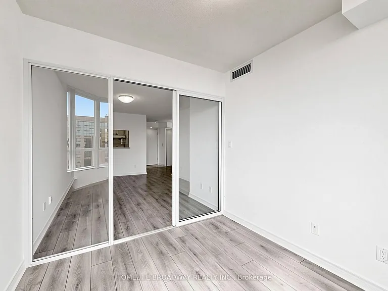 68 Corporate Dr #2827 — Photo 31