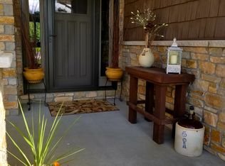N3193 Trails End Ct, Hortonville, WI 54944