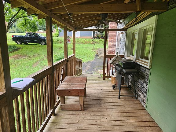 3rd image of 505 5th Street Ext
