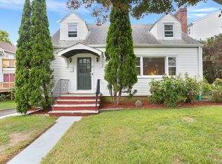 88 Pine Hill Ave, Stamford, CT 06906