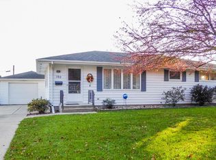 102 SE Jahnke Ave, Waverly, IA 50677