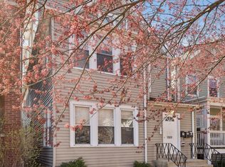 1909 W Berwyn Ave #1, Chicago, IL 60640