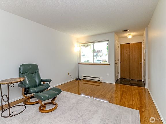 3rd image of 4311 S Reade Street