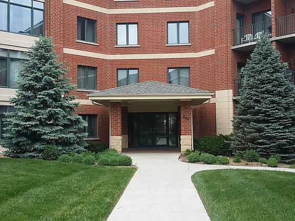 2nd image of 845 E 22nd St APT 419