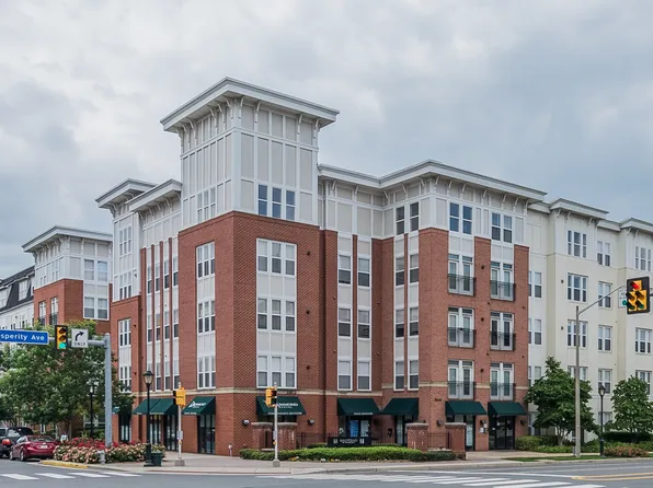 2655 Prosperity Ave, Fairfax, VA