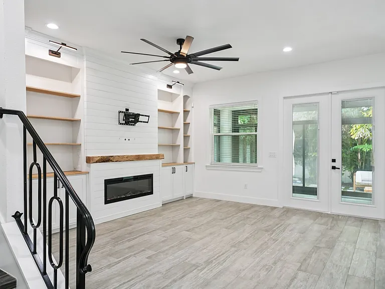 328 W Frierson Ave #1 — Photo 13
