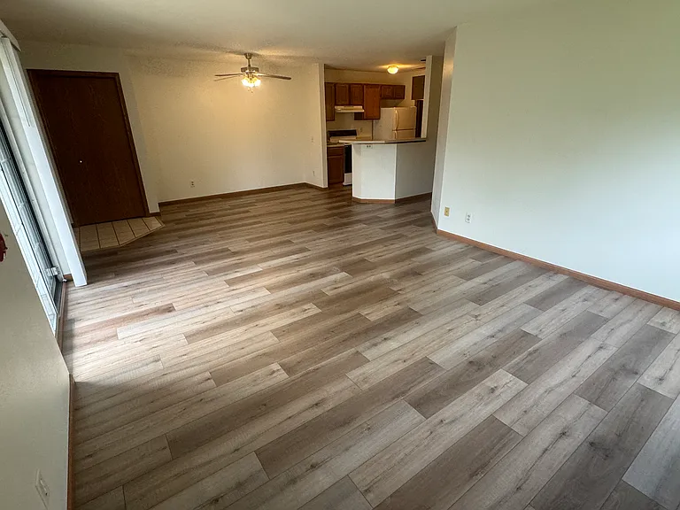101 Joyce Dr #F — Photo 4