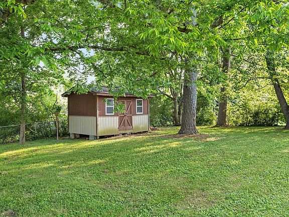 4th image of 316 Chestnut Dr