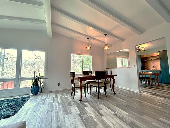 5th image of 1409 Water Ct