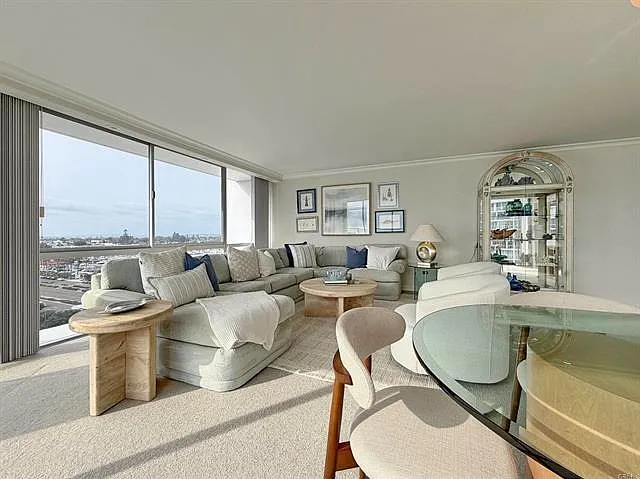 3 bed, 1720 sqft, $25,000 — Photo 4