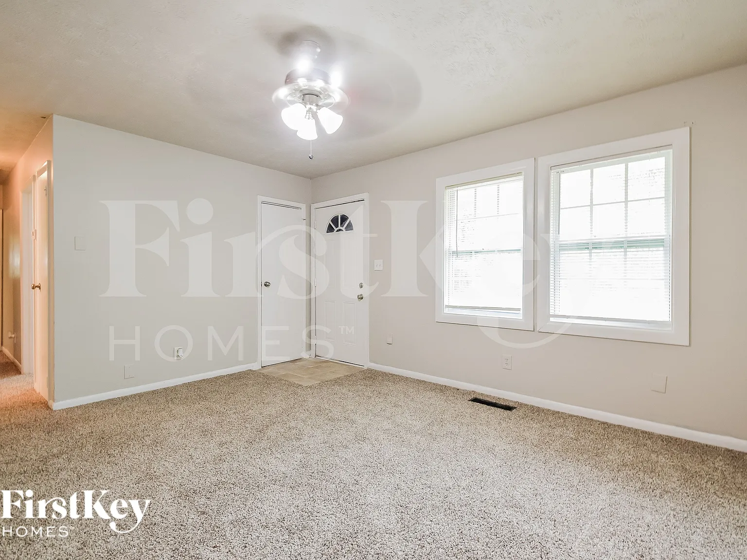 3 bed, 1.0 bath, 1040 sqft, $1,630 — Photo 3