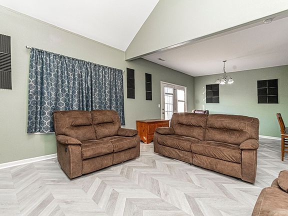 5th image of 2615 Kathie Dr