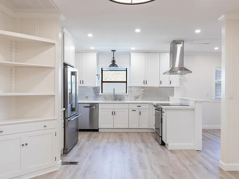 1032 Pueblo Ave — Photo 15