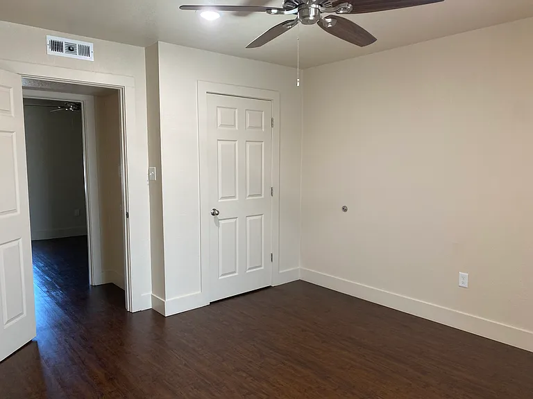906 Frisco St #2 — Photo 5