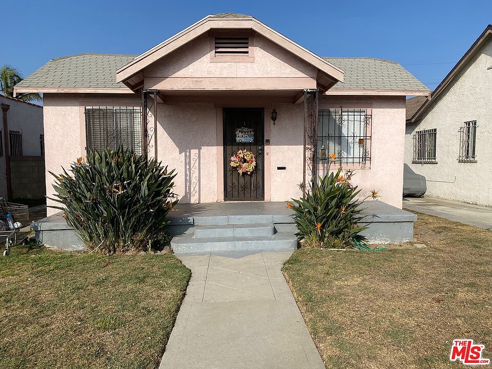 1st image of 1737 W 65th Pl