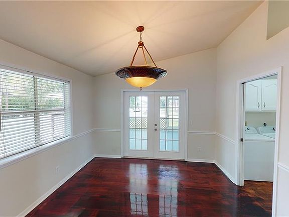 4th image of 8141 Sanibel Blvd