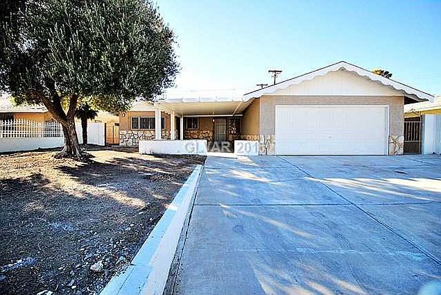 1st image of 2300 Chapman Dr