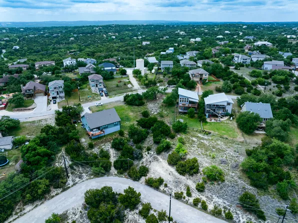 10704 Lake Park Dr, Dripping Springs, TX 78620