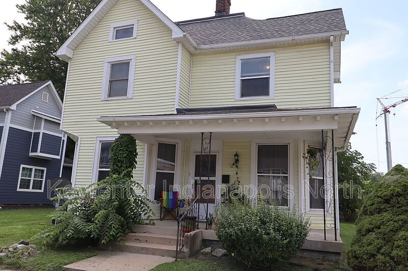 1st image of 107.5 S 6th St