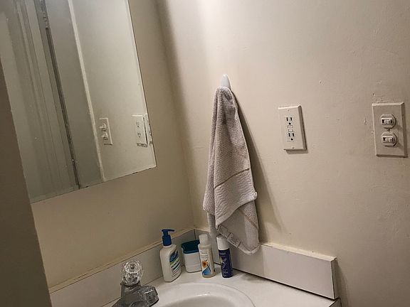 5th image of 1555 2nd Ave APT 2R