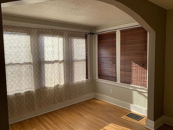 Enter into sunroom